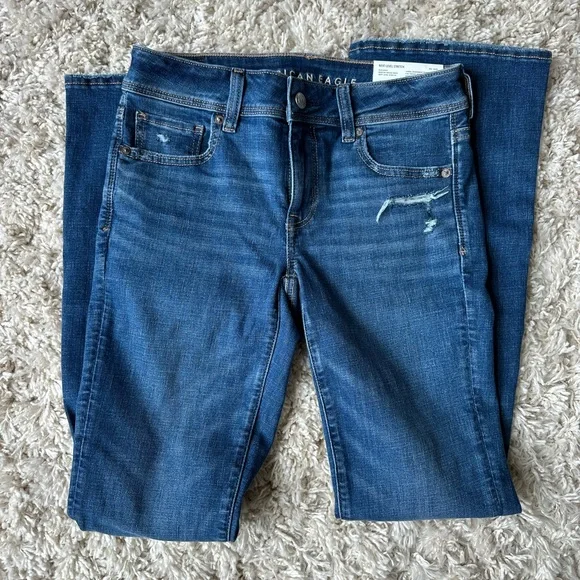 Low-Rise Bootcut Jean AE - Picture 3 of 8